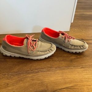 Womens sketchers size 10 shoes